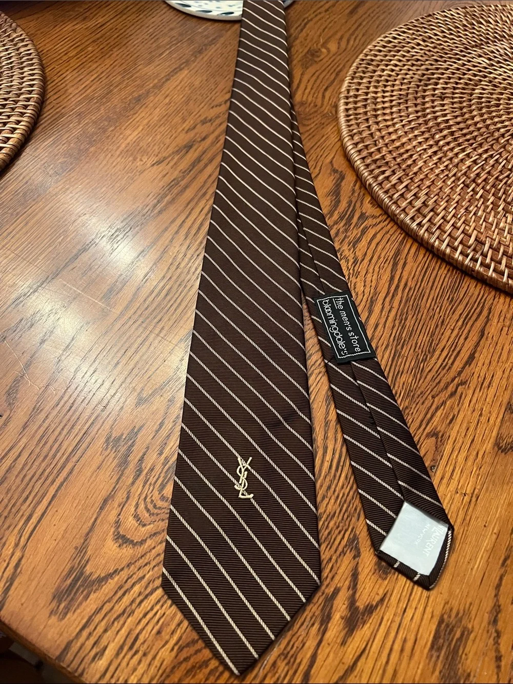 Vintage Yves Saint Laurent necktie EEEUC